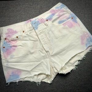 Levi's Cream Tie-Dye Jean Shorts